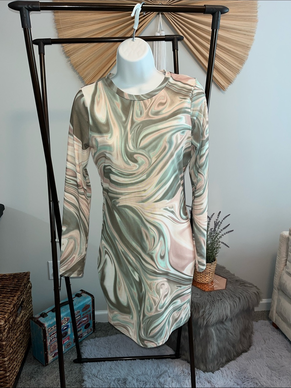 Forever 21 Sage & Blush Marble Swirl Long Sleeve Bodycon Dress